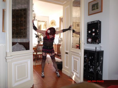 wo ich mich nat&uuml;rlich weiter Flei&szlig;ig Vermittlere und mich als Sissy Transe Zofe Sklave anbiete